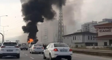 Servis midibüsü alevlere teslim oldu
