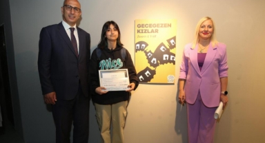 Tomris Uyar’ın kitabına kapak tasarladılar