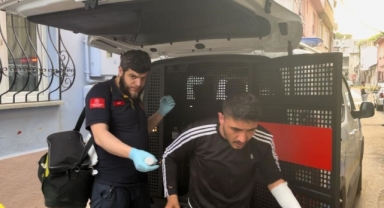 Üvey babası ve annesini bıçaklayan şahıs tutuklandı