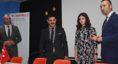 Zeynep Kara, LGS'de Türkiye birincisi oldu