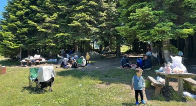 10 derece daha serin olan Uludağ, doldu taştı