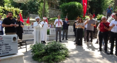 Bursa'daki şehitliklerde duygusal anma