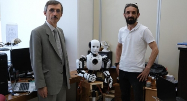 Bursa’nın insansı bionik robotu ses getirecek