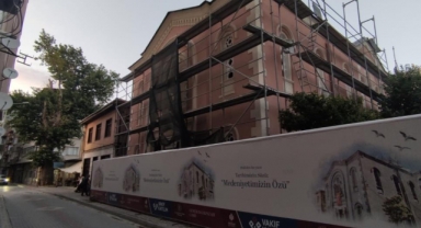 Camiler bir bir kapandı, cemaat mağdur oldu