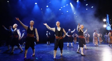 Karagöz Halk Dansları’ndan muhteşem final