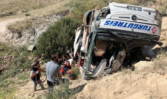 Kars'ta feci kaza: 6 ölü 23 yaralı