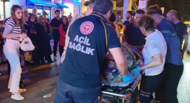 Karşıdan karşıya geçmek isteyen kadına araba çarptı