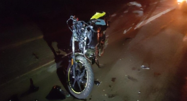 Motosiklet traktöre çarptı: 1 yaralı