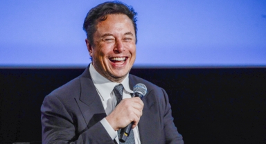 Musk'tan Twitter'a geçici sınırlama