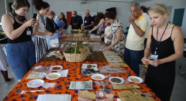 Nilüfer’de uluslararası yerel tohum takası yapıldı