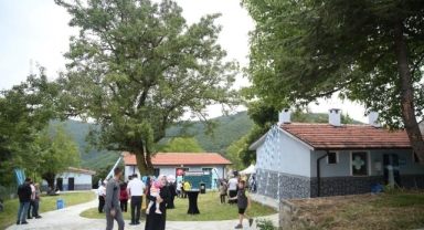 Üçpınar’daki eski köy okulu konuk evi oldu