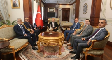 Bursa valisinden örnek hareket