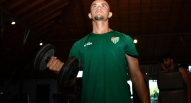 Bursaspor altyapısından dikkat çeken ayrılık!