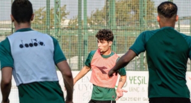 Bursaspor son antrenmanını Minareliçavuş Tesisleri’nde yaptı