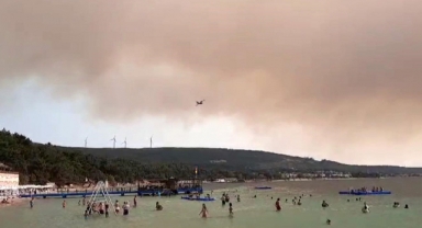 Çanakkale’de bir yanda deniz keyfi, diğer yanda hüzün