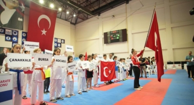 Gemlik'teki dev turnuvada kıyasıya rekabet