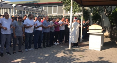 Genç kız toprağa verildi