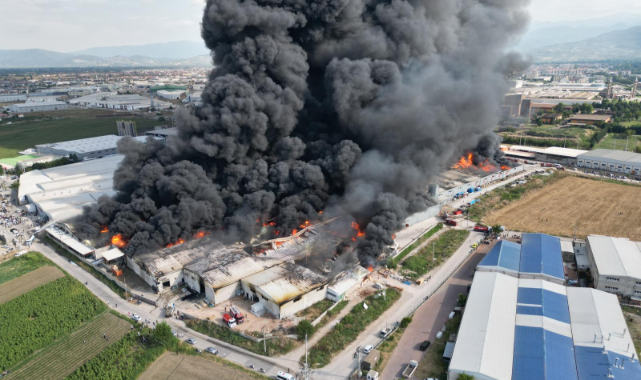 İnegöl'de büyük fabrika yangını