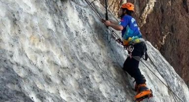 İnegöllü dağcılar Cilo Dağı'nda buz tırmanış eğitimine katıldı