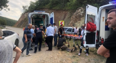 Kamyonet ile otomobil çarpıştı: 6 yaralı