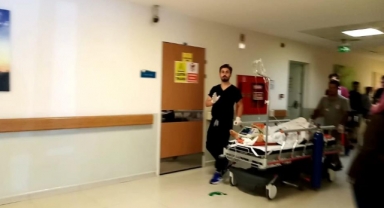 Minibüs ile traktörün karıştığı kazada 3 kişi yaralandı