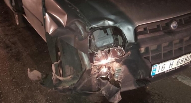 Motosikletle otomobil çarpıştı: 1 ağır yaralı