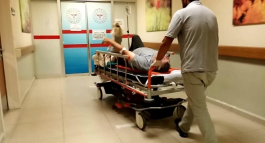 Silahını temizlerken kendisini ayağından vurdu