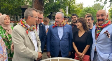 TBMM Eski Başkanı Mustafa Şentop'tan yörüklere aşure