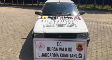 Trafik levhalarını çalan hırsızlar tutuklandı