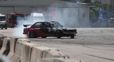 Türkiye’nin en iyi drift sürücüleri Bursa'da yarıştı