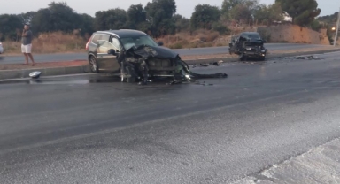 Ünlü oyuncu trafik kazası geçirdi