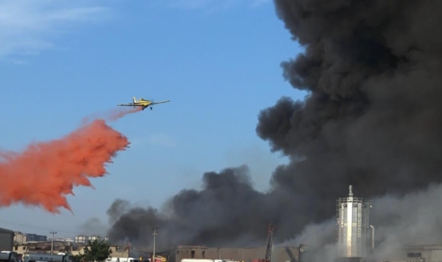 Yanan fabrikalara 3 helikopter ve 2 uçak ile müdahale ediyor
