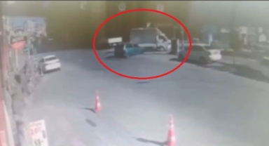 Yolu ortalamayınca kafa kafaya çarpıştılar