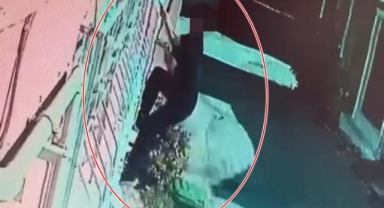 2. kata tırmanan kıyafet hırsızı kamerada