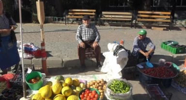 700 yıldır her salı günü dualarla açılıyor
