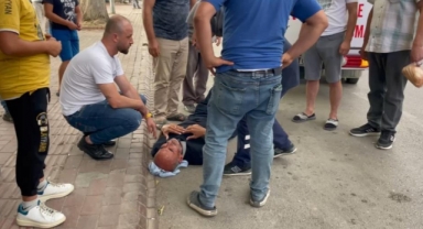 Aniden yola çıkan kamyonet akülü bisiklete çarptı