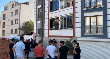 Babaannesi ve halasının boğazını kesti