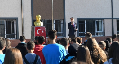 Başkan Dündar’dan her gün farklı okul ziyareti