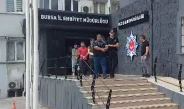 Bursa’da aranan şahıslara operasyon: 23 gözaltı