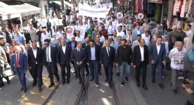 Bursa’nın lezzet şöleni kortejle başladı