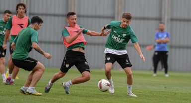 Bursaspor’da Beyoğlu Yeni Çarşı maçı hazırlıkları sürüyor