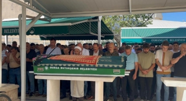 Cenazesi gözyaşlarıyla toprağa verildi