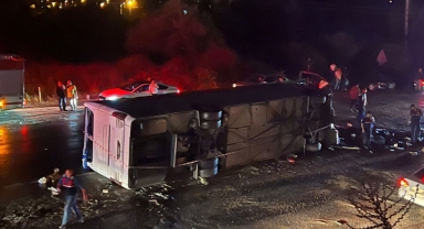 Denizlide feci kaza: 3 ölü 50 yayalı