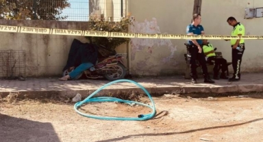 Duvara çarpan motosiklet sürücüsü hayatını kaybetti