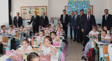 İlk ders zili Başkan Dündar'dan