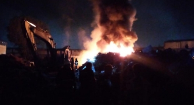 İnegöl’de geri dönüşüm tesisinde yangın