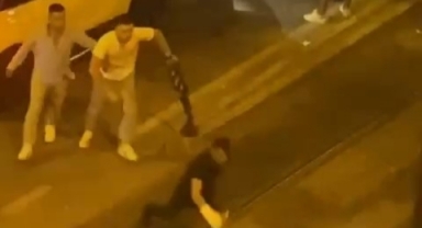Kavga ettiler, domino taşı gibi devrildiler