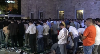 Mevlit Kandili'nde Ulu Cami doldu taştı
