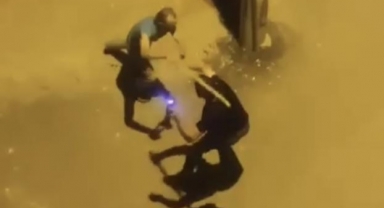 Sopalar ve bıçaklar havada uçuştu