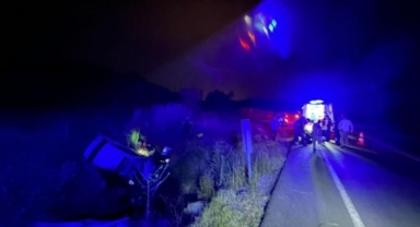 Tarlaya uçan otomobilde can pazarı: 1 ölü 2 yaralı